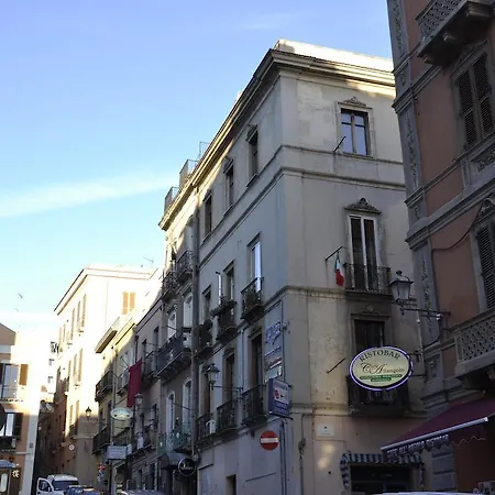 Daire New Romantic Cagliari